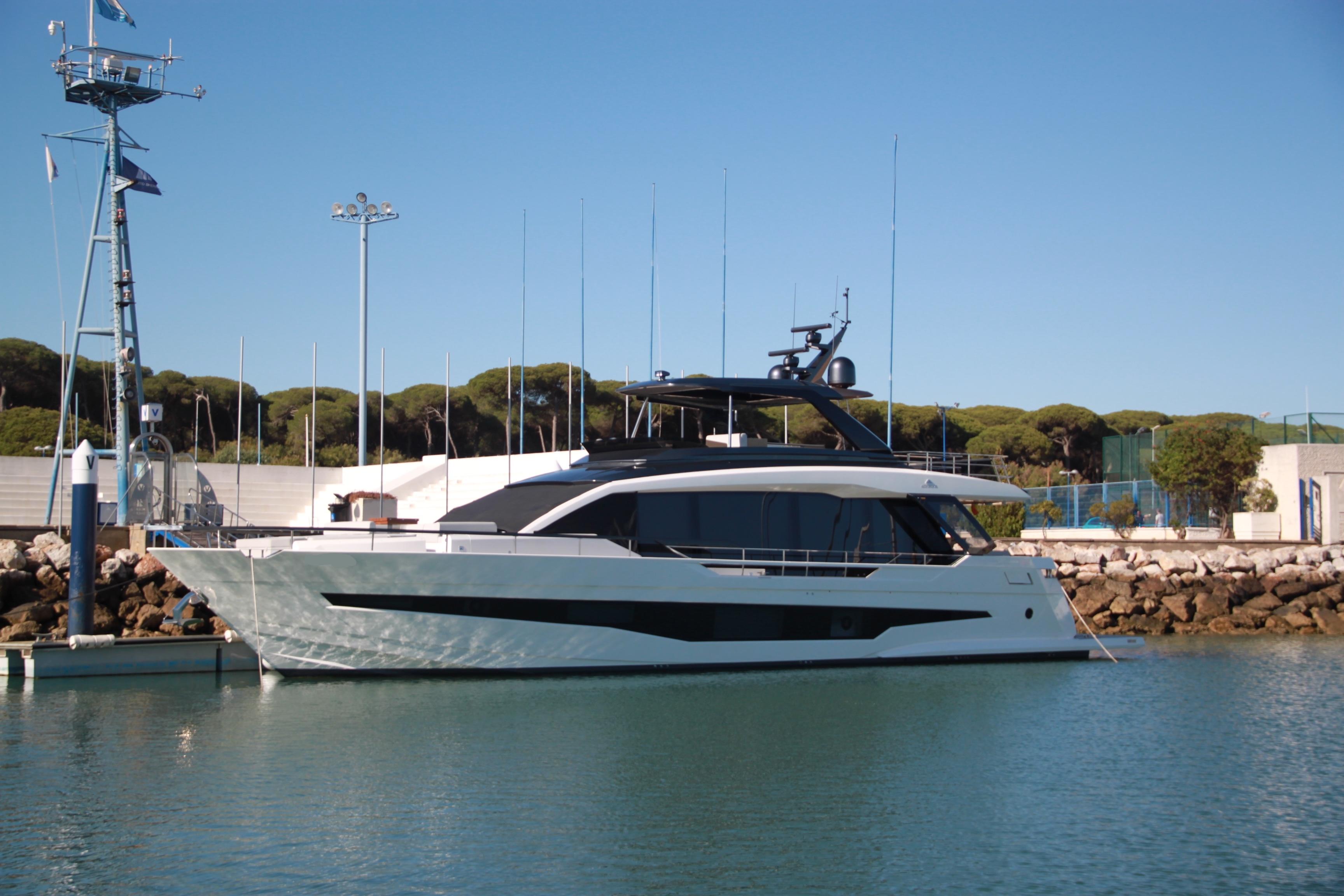 Astondoa 80, 80ft private charter boat - photo 1 of 20