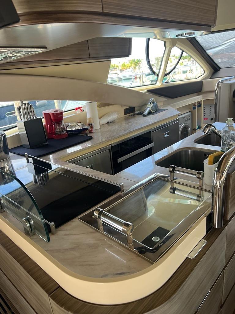 Azimut 60 photo 12