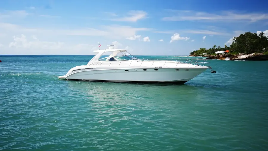Sea Ray 55r, 54ft boat for private charter, up to 15 guests